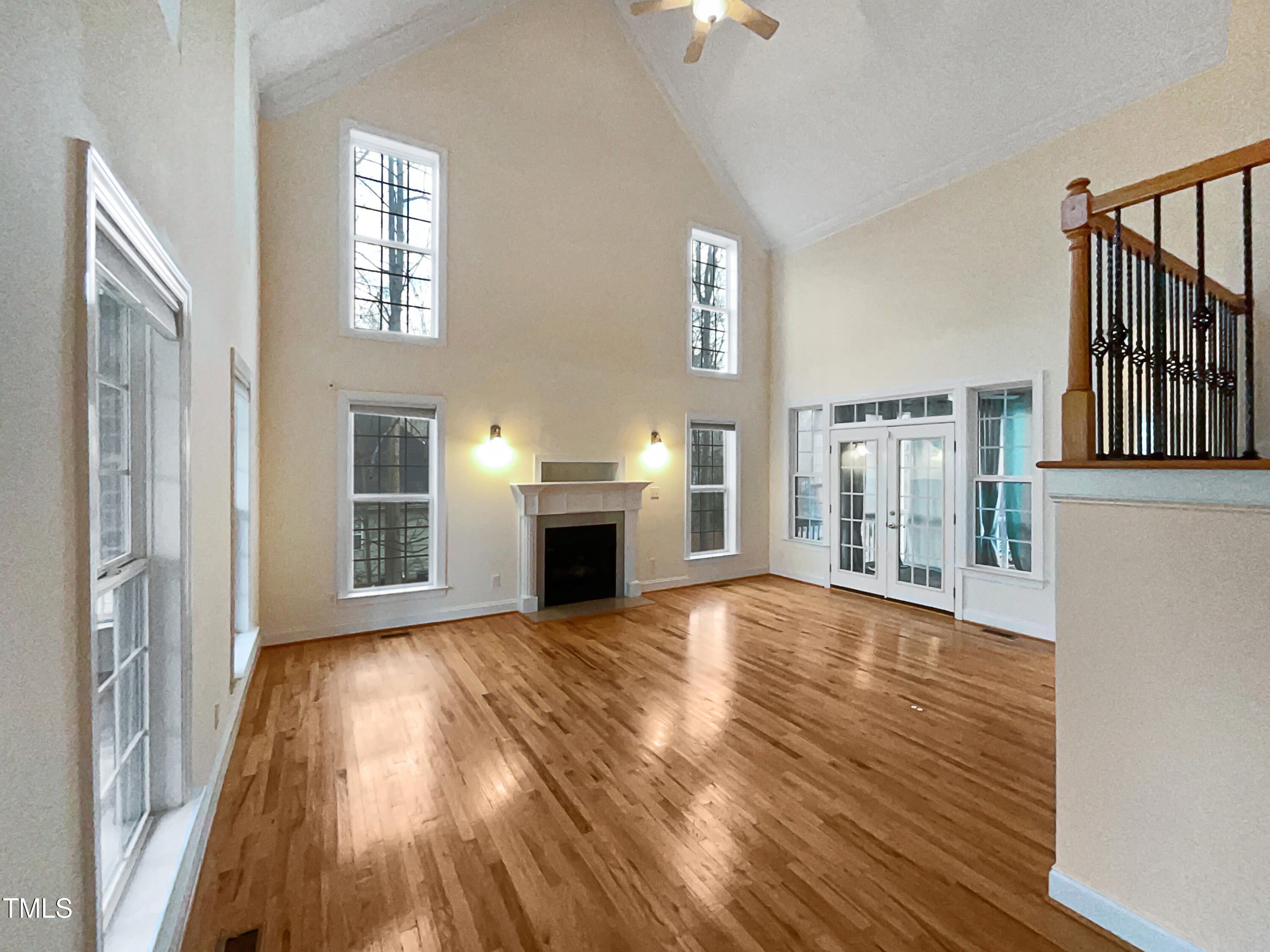 5621 Voorhees Lane Property Photo 3