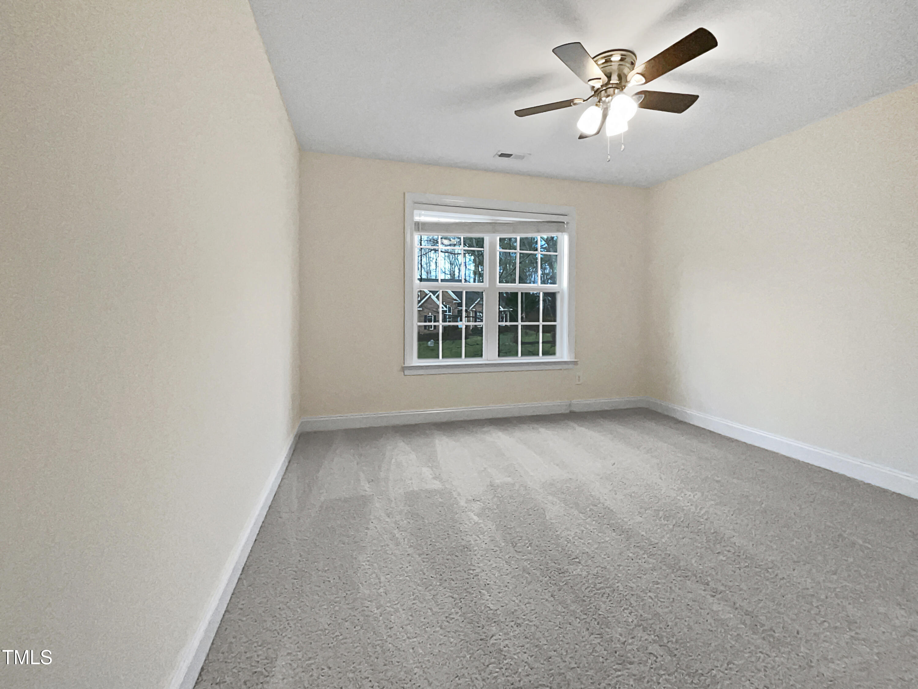 5621 Voorhees Lane Property Photo 5