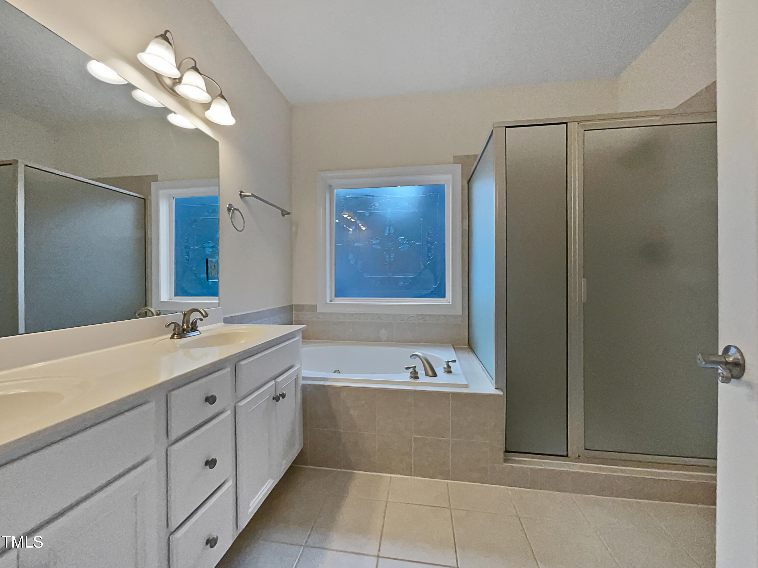 5621 Voorhees Lane Property Photo 7