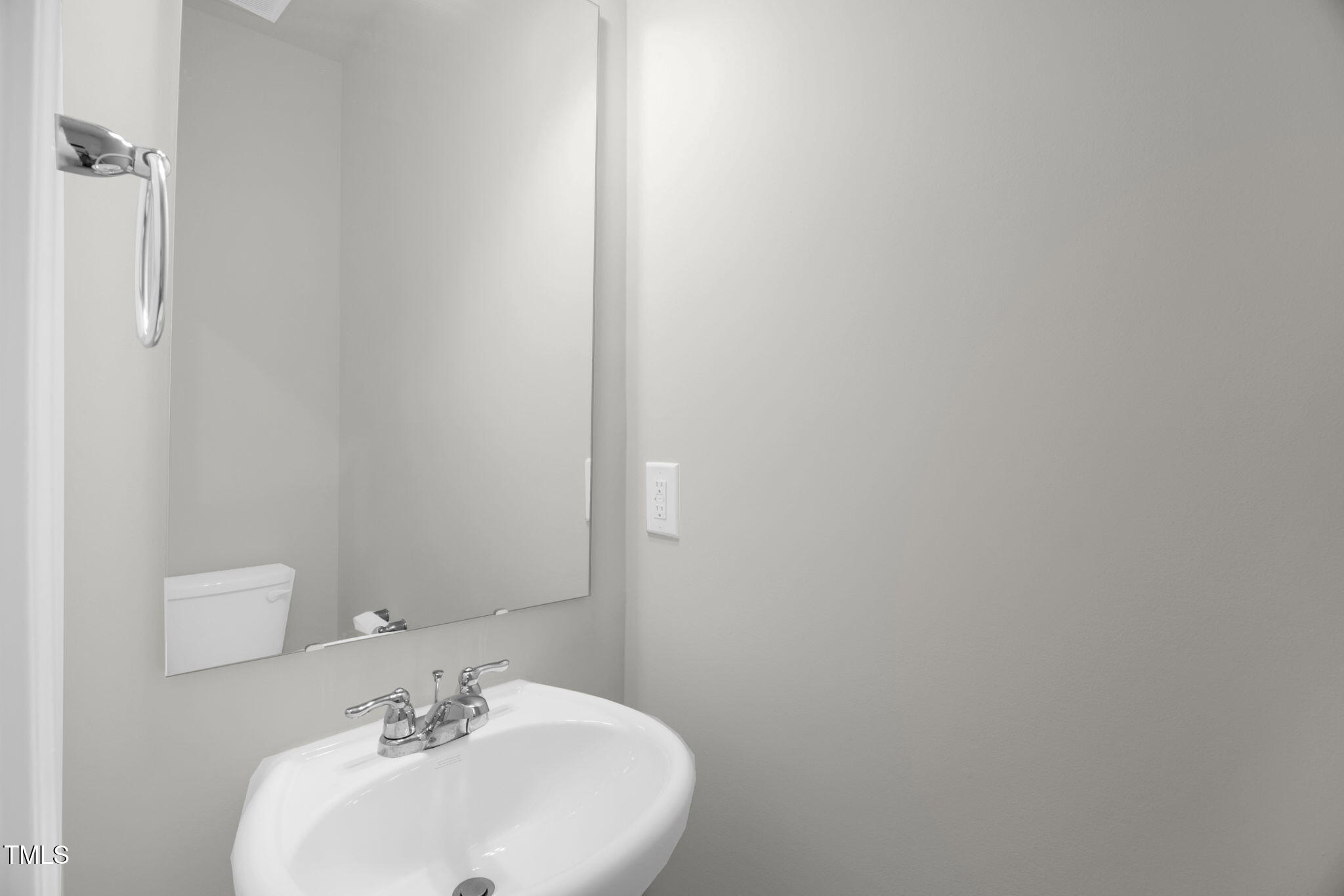 895 Falls Grove Trail Property Photo 5