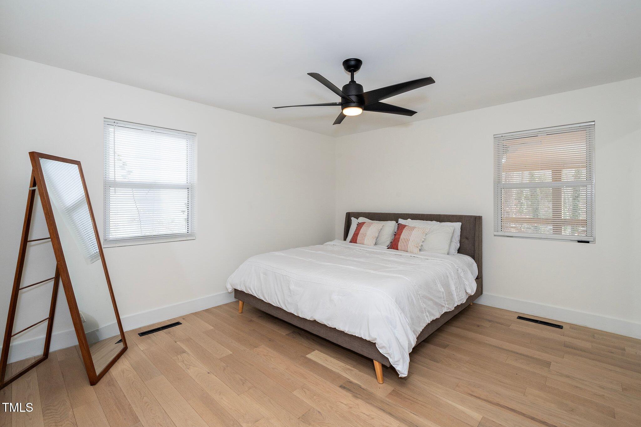 1128 E Geer Street Property Photo 12