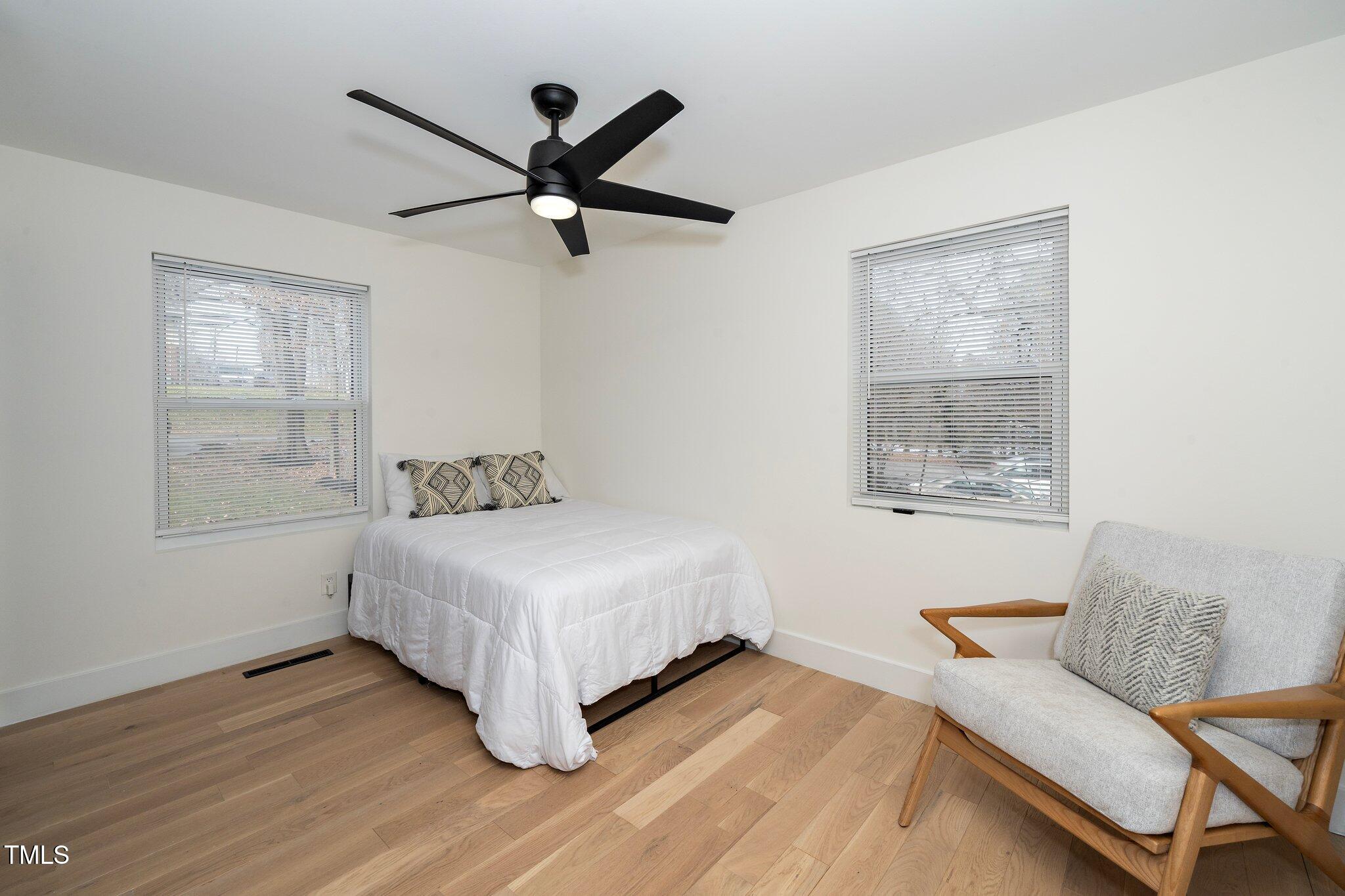 1128 E Geer Street Property Photo 14