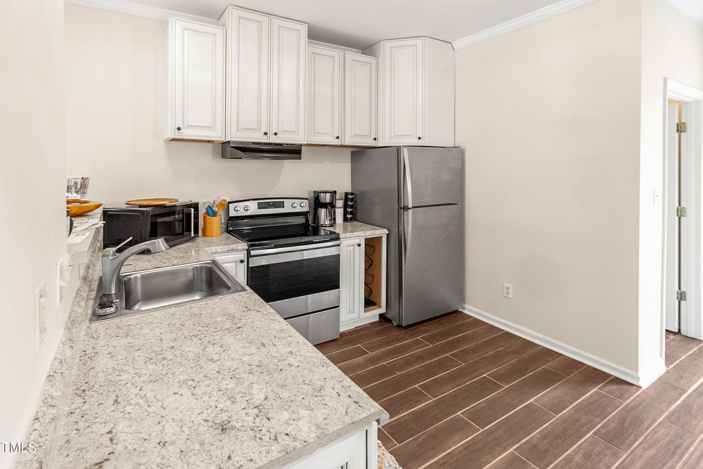 30 Cheltenham Drive Property Photo 13