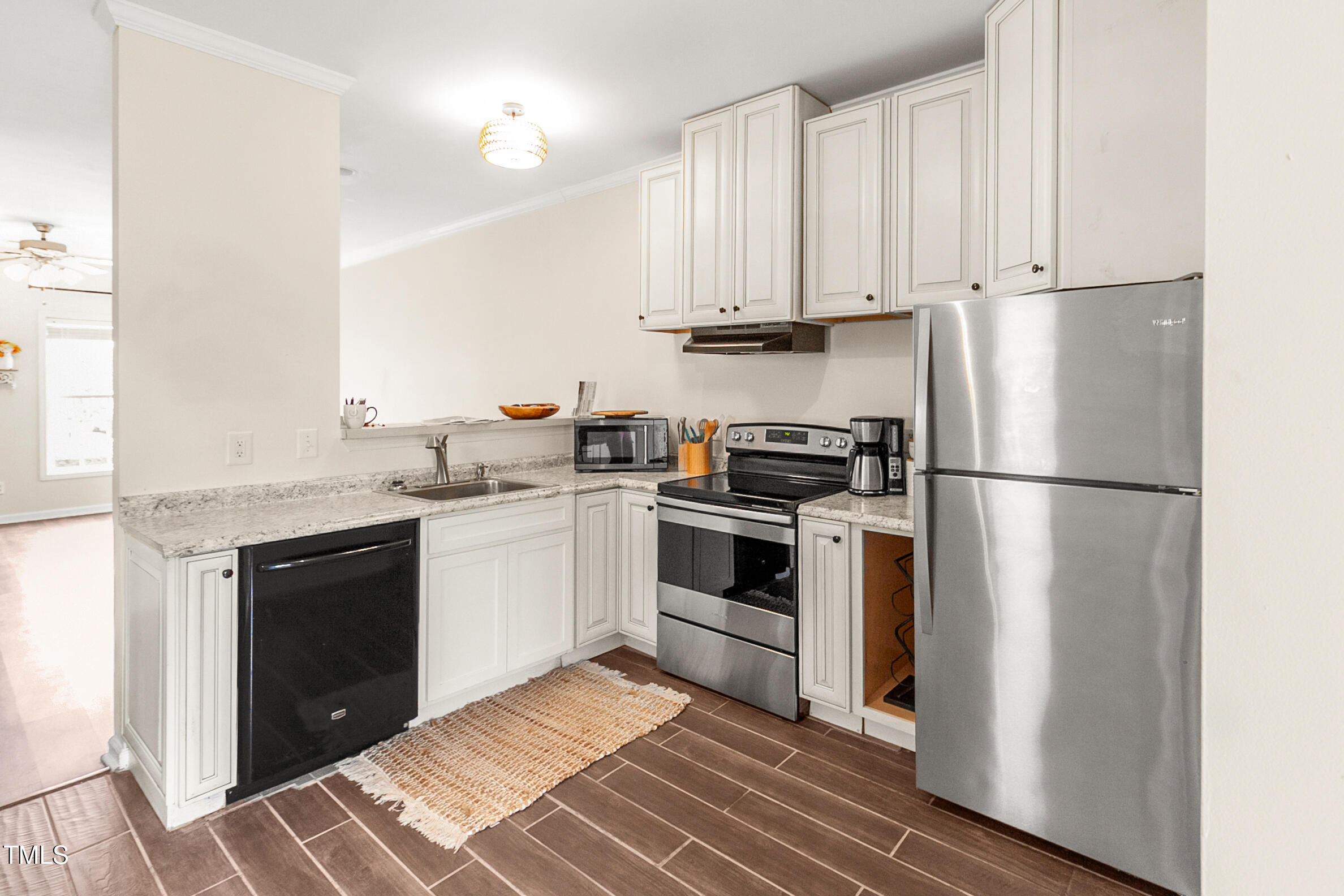 30 Cheltenham Drive Property Photo 16