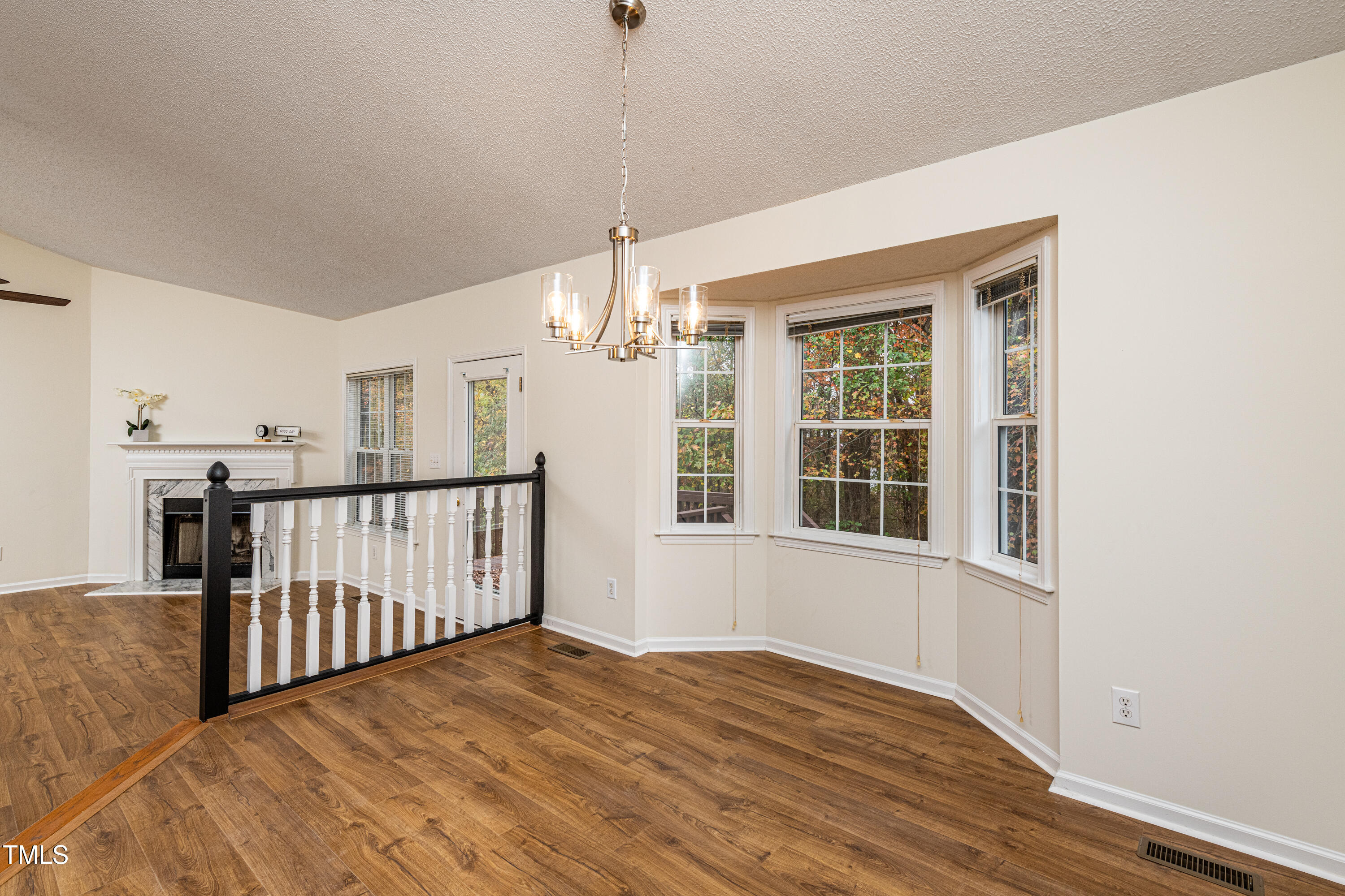 125 Havencrest Landing Property Photo 13