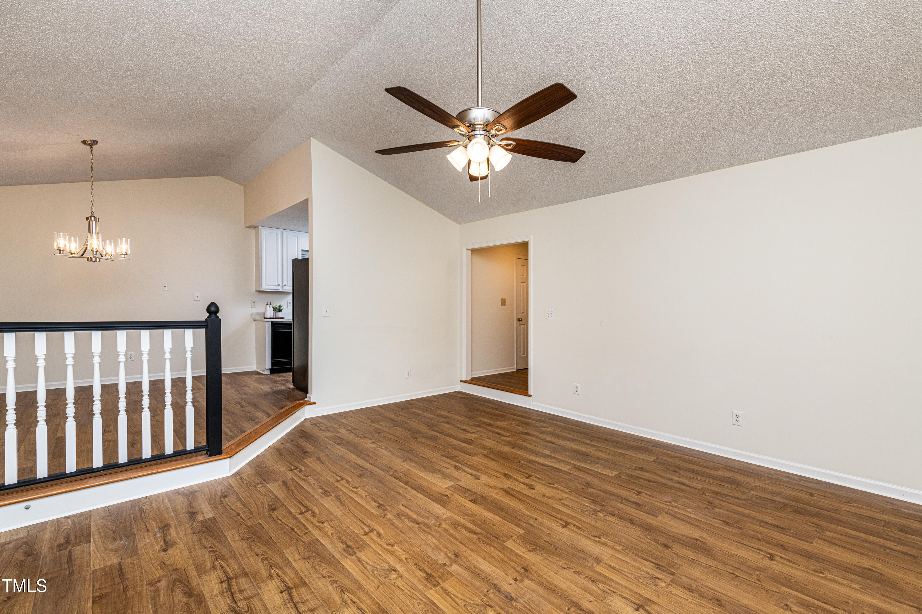 125 Havencrest Landing Property Photo 16