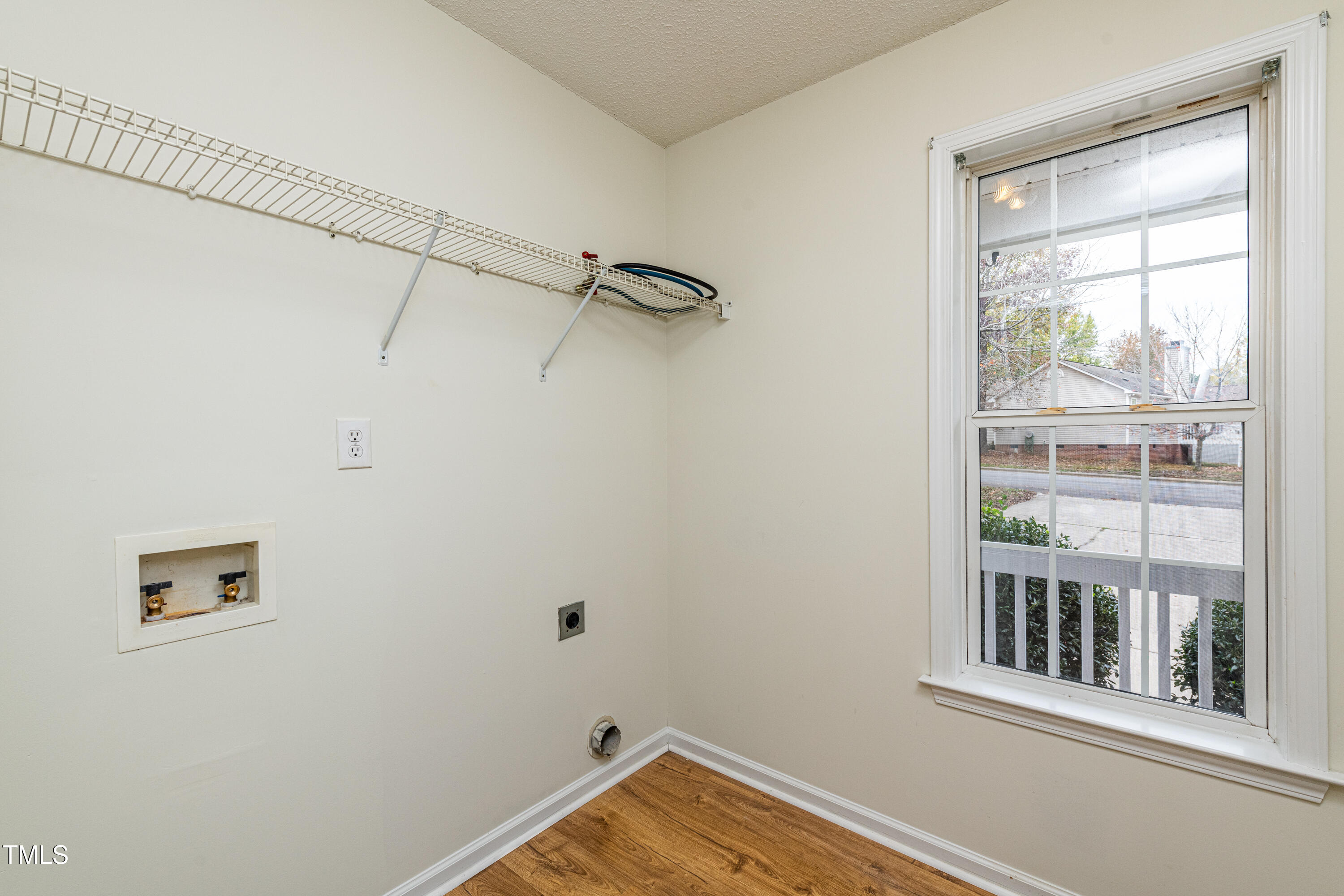 125 Havencrest Landing Property Photo 28