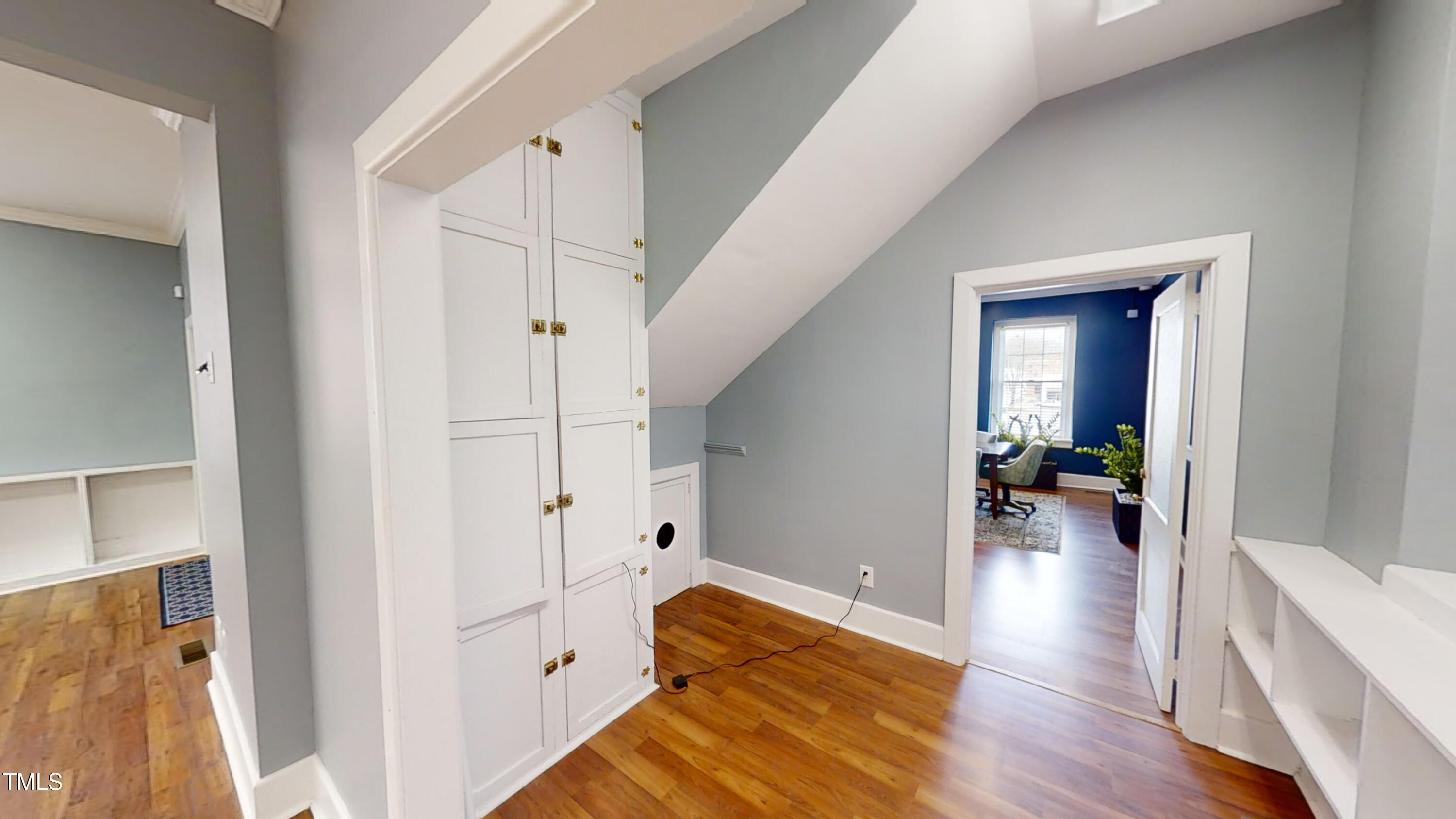 115 E Market Street Property Photo 7
