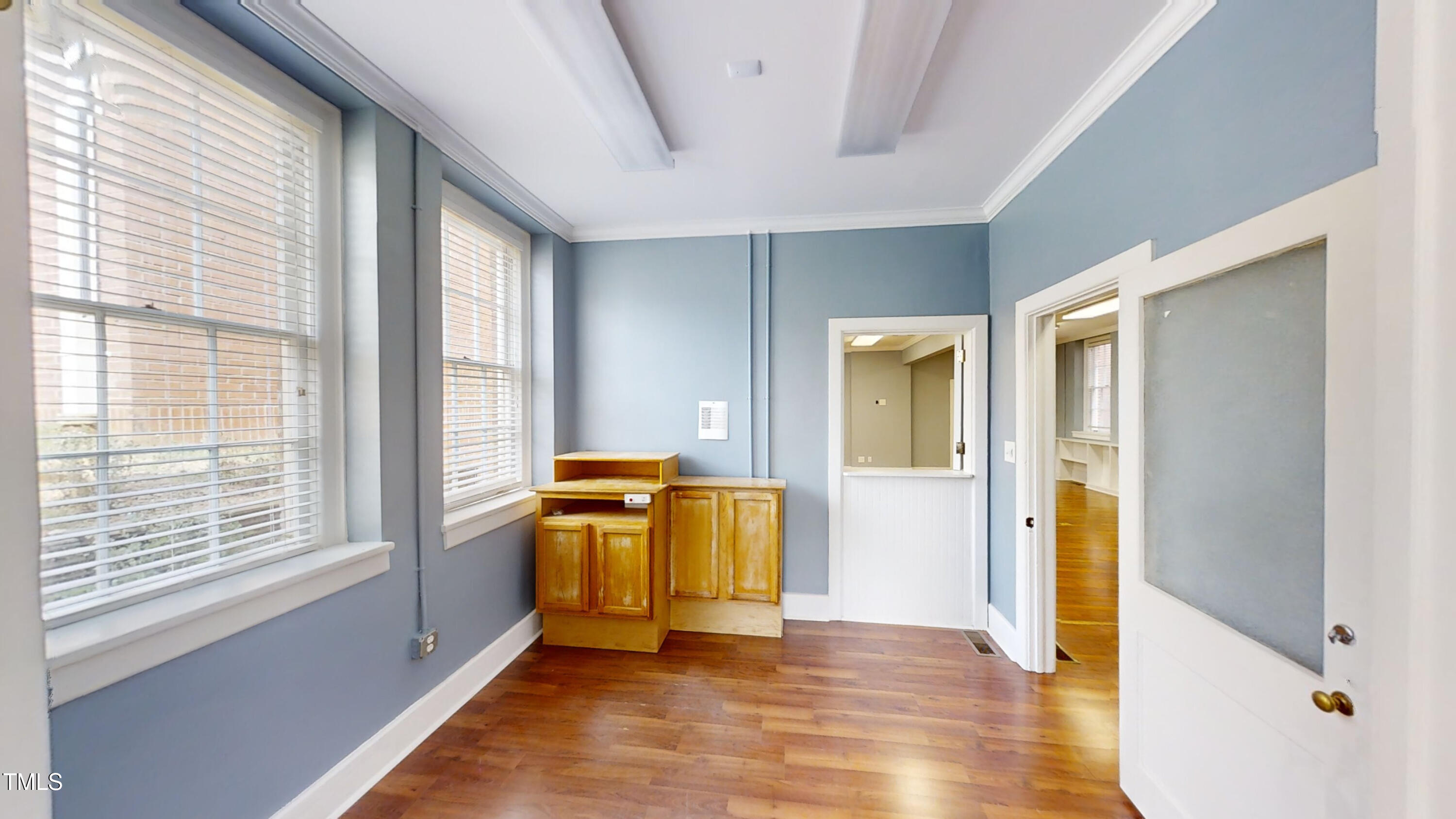 115 E Market Street Property Photo 9