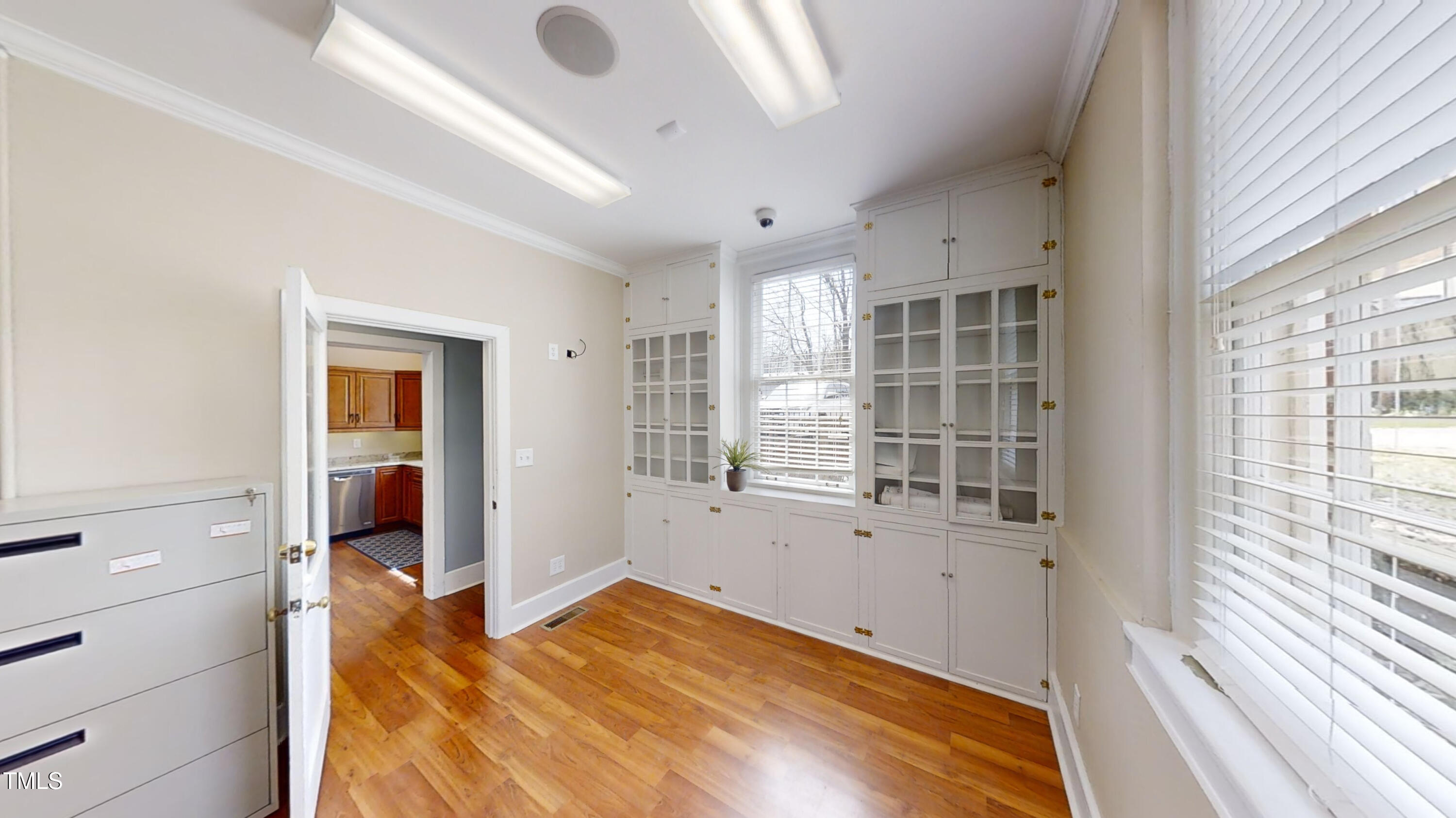 115 E Market Street Property Photo 10