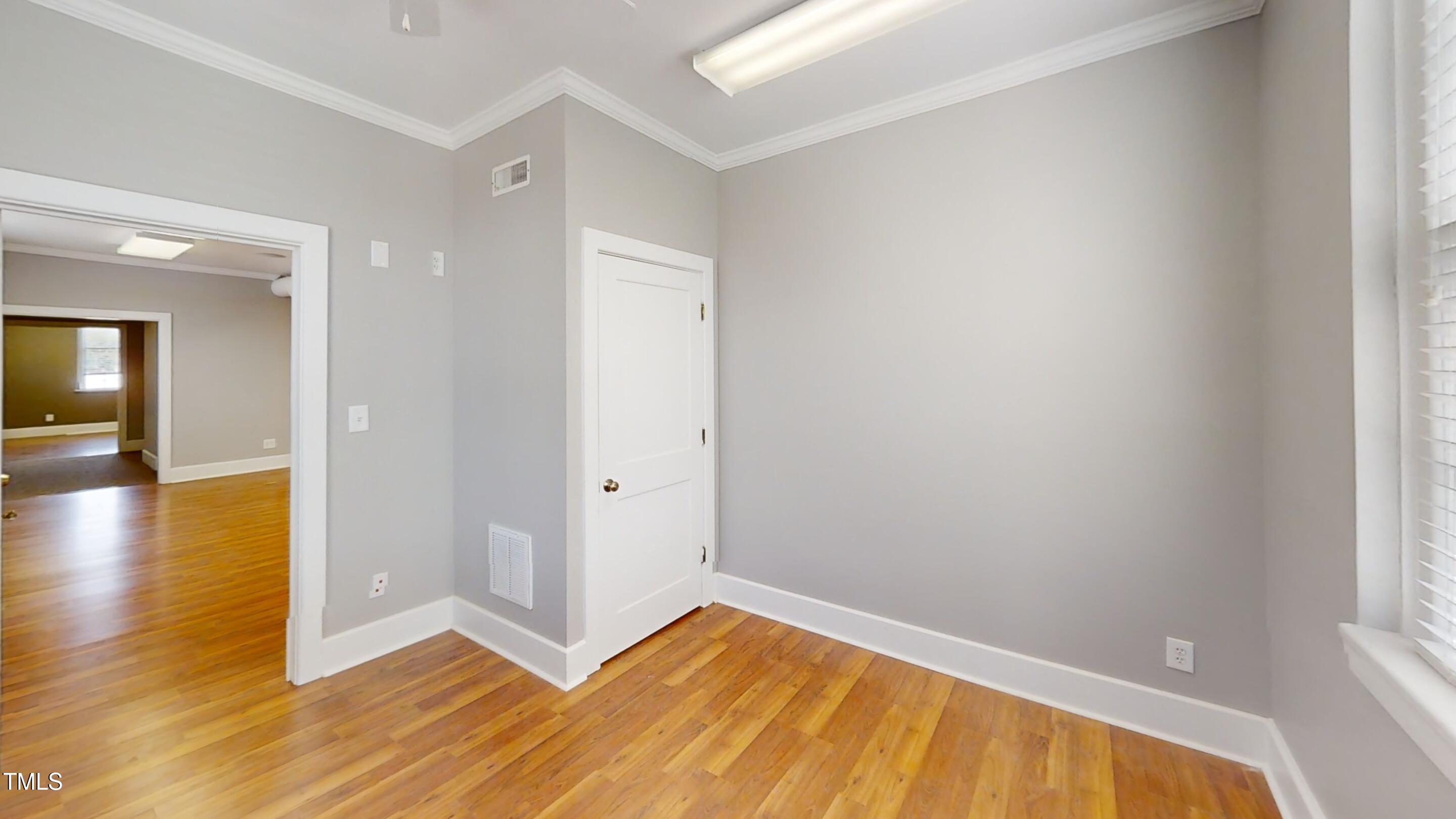 115 E Market Street Property Photo 15