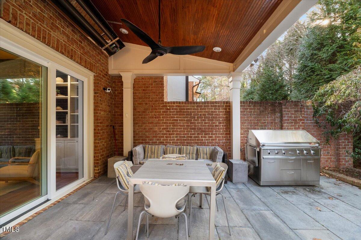 255 Penley Circle Property Photo 8