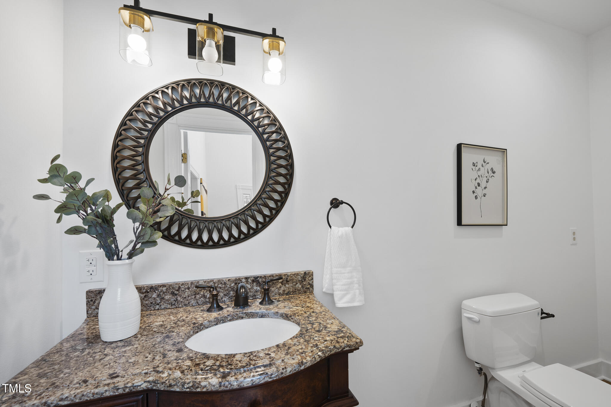 1800 Deer Fern Drive Property Photo 6