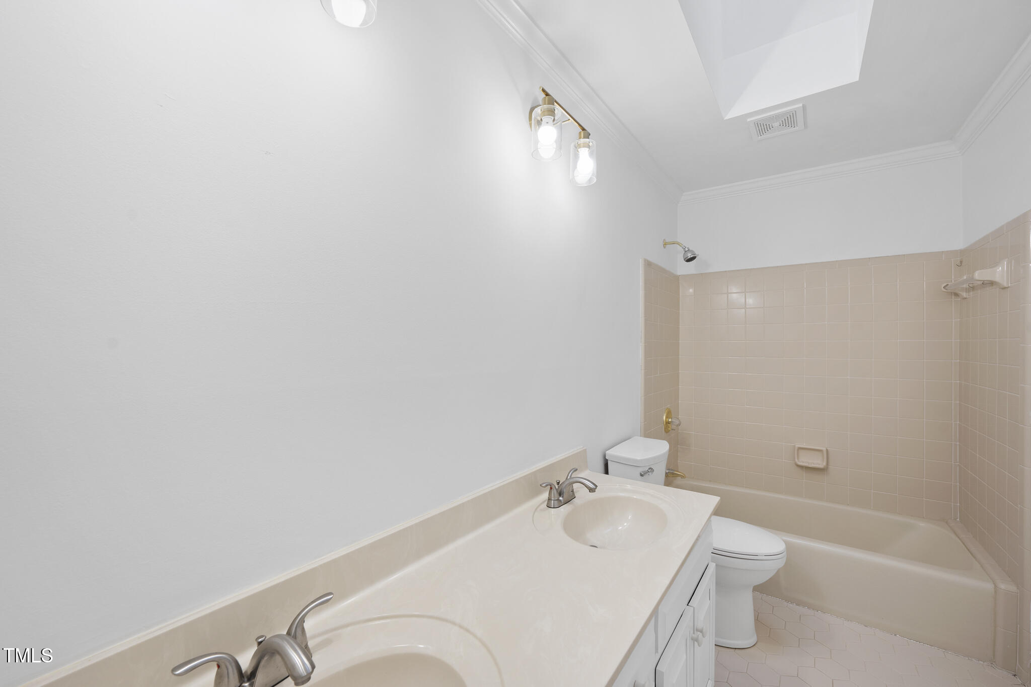 1800 Deer Fern Drive Property Photo 25