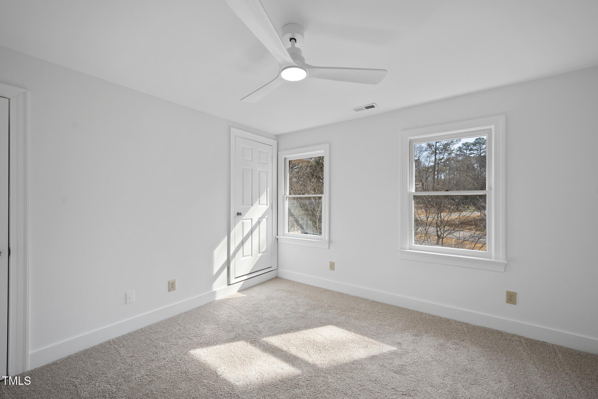 1800 Deer Fern Drive Property Photo 28