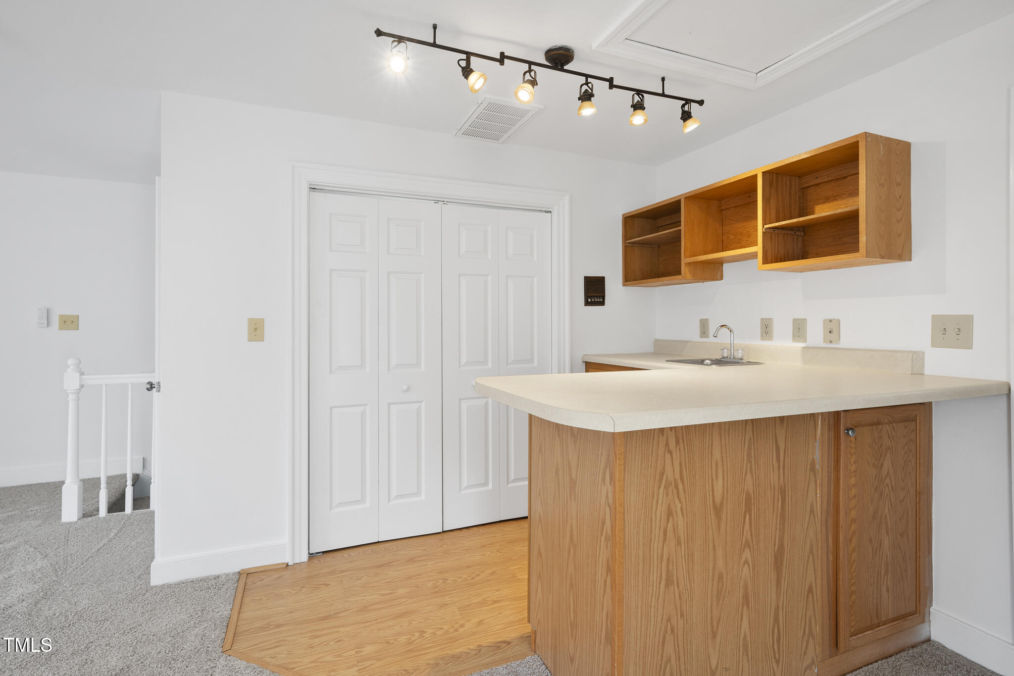 1800 Deer Fern Drive Property Photo 30