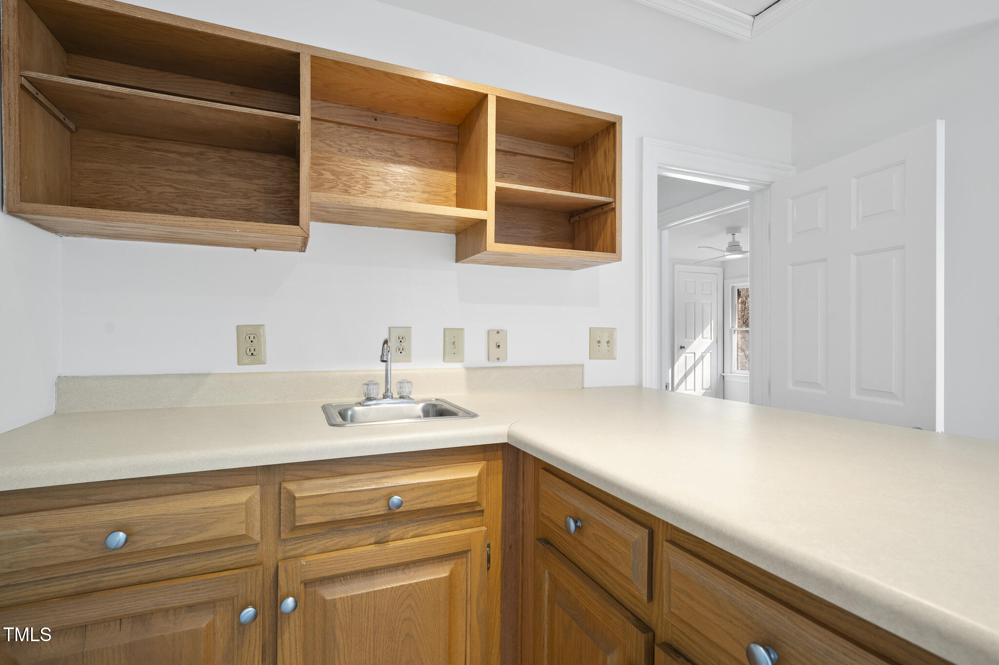 1800 Deer Fern Drive Property Photo 33