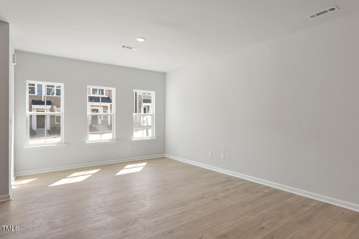284 Chesapeake Commons Street # 150 Property Photo 4