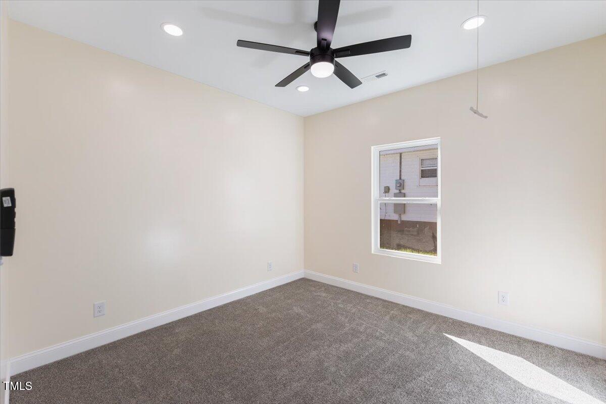 1007 N King Avenue Property Photo 14