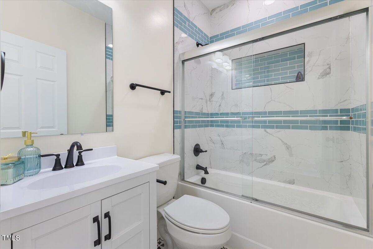 1007 N King Avenue Property Photo 16