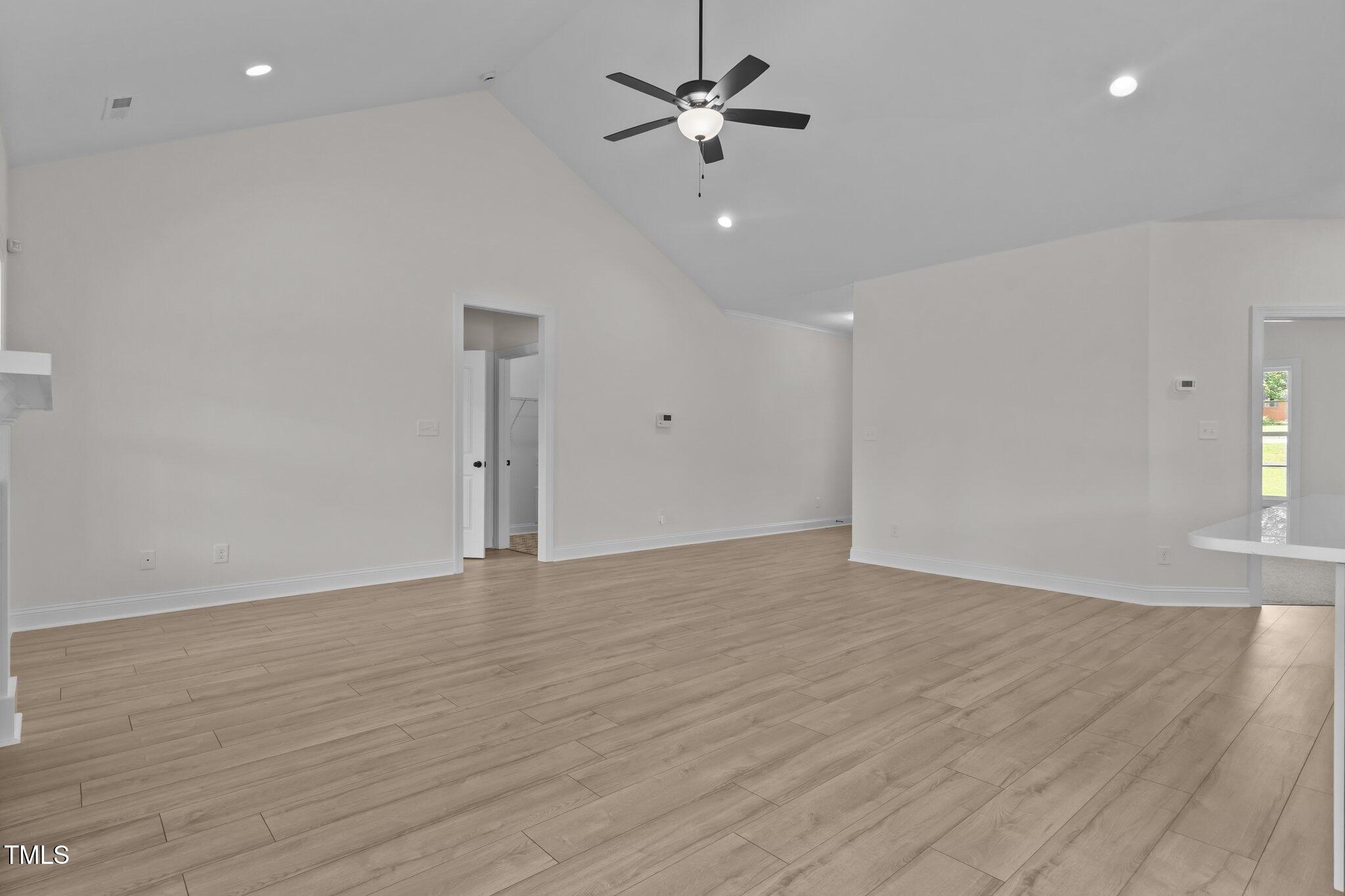 6294 River Road Property Photo 9