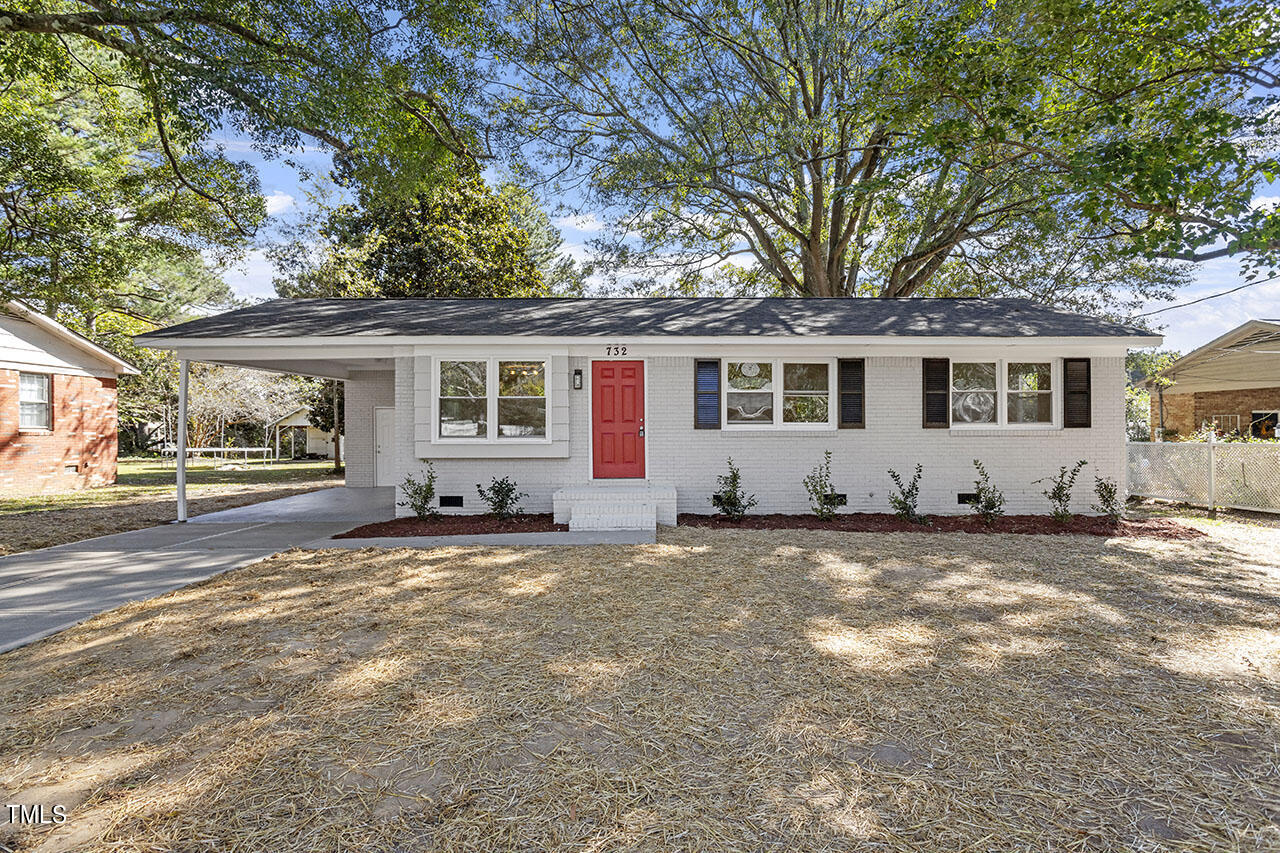 732 Queens Avenue Property Photo 1