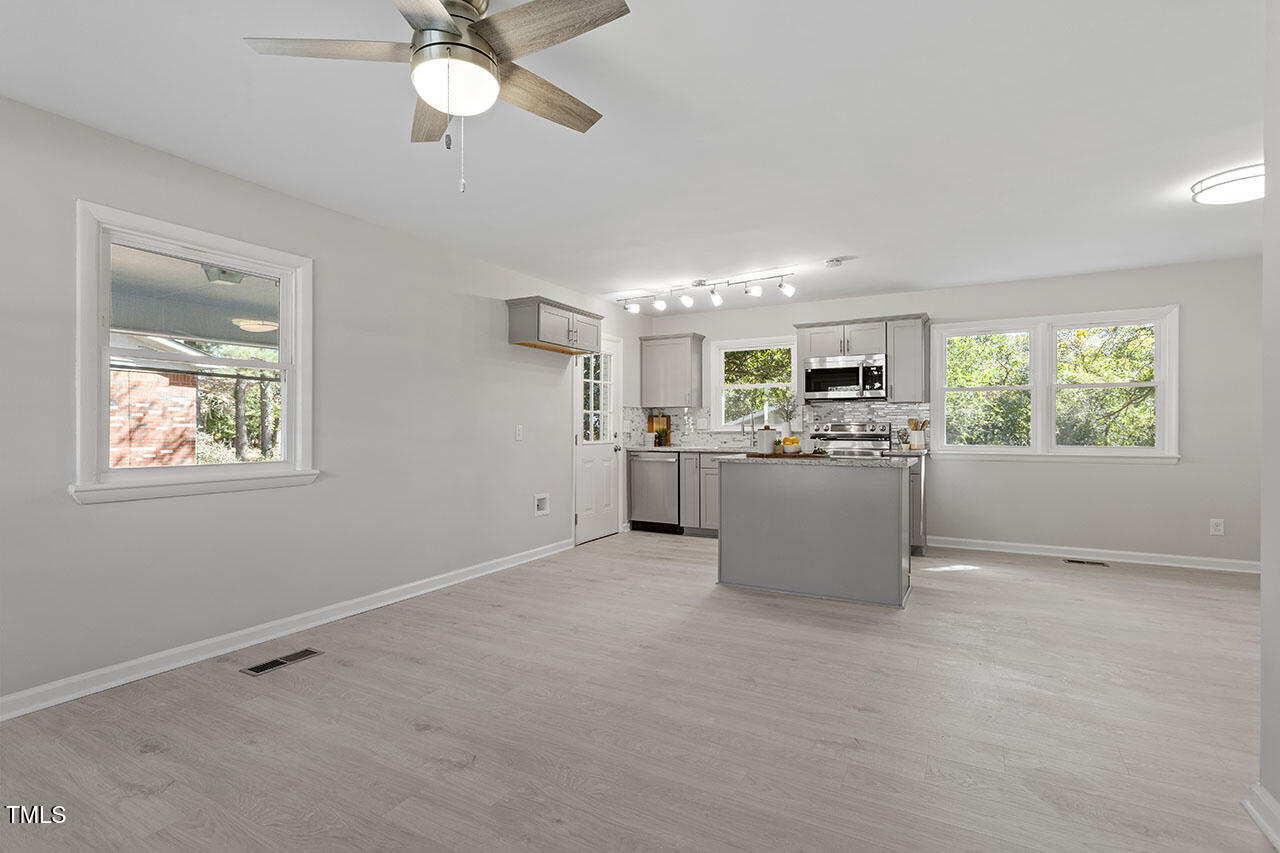 732 Queens Avenue Property Photo 15