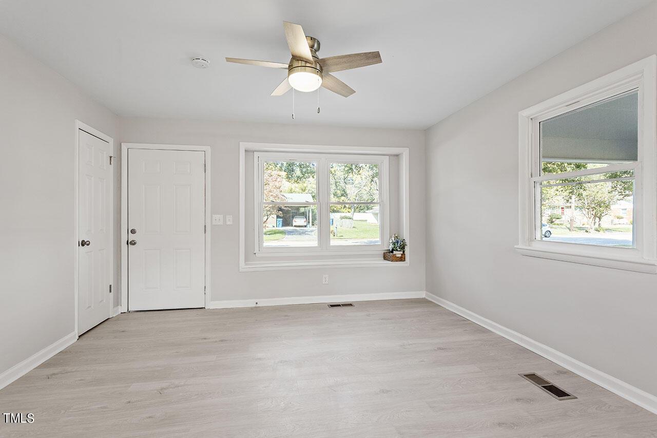 732 Queens Avenue Property Photo 19