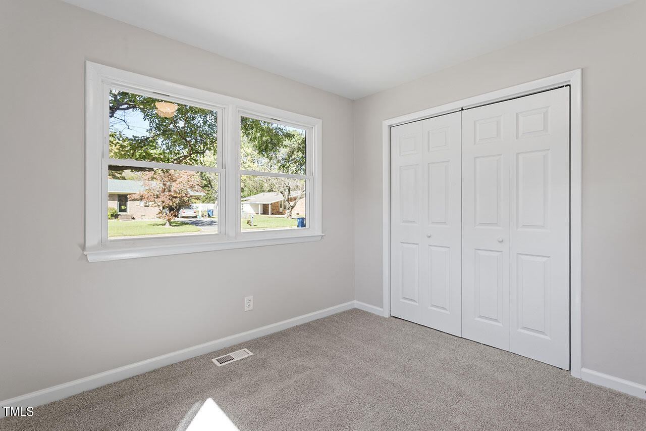 732 Queens Avenue Property Photo 20
