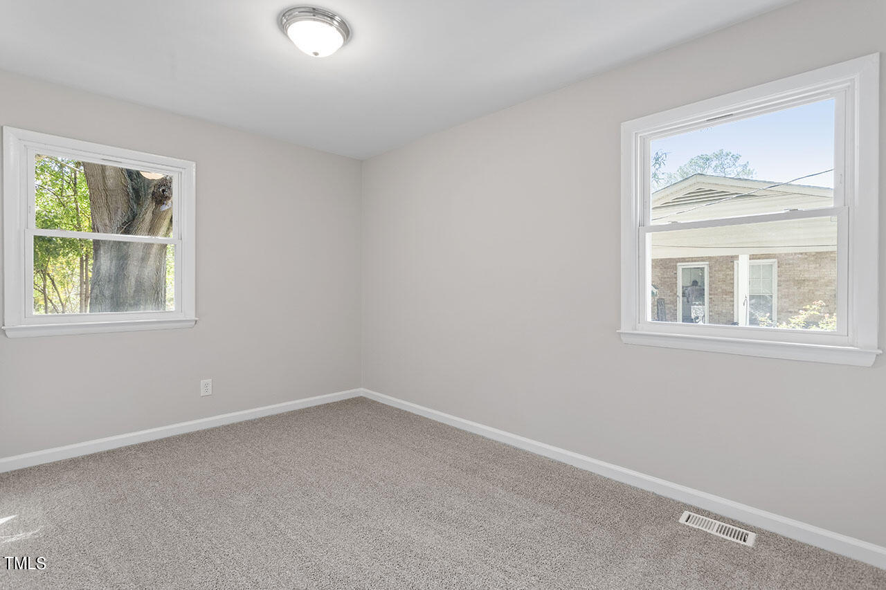 732 Queens Avenue Property Photo 22