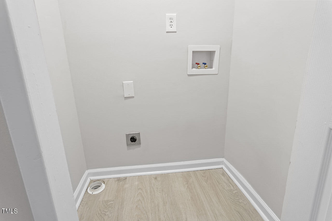 732 Queens Avenue Property Photo 27