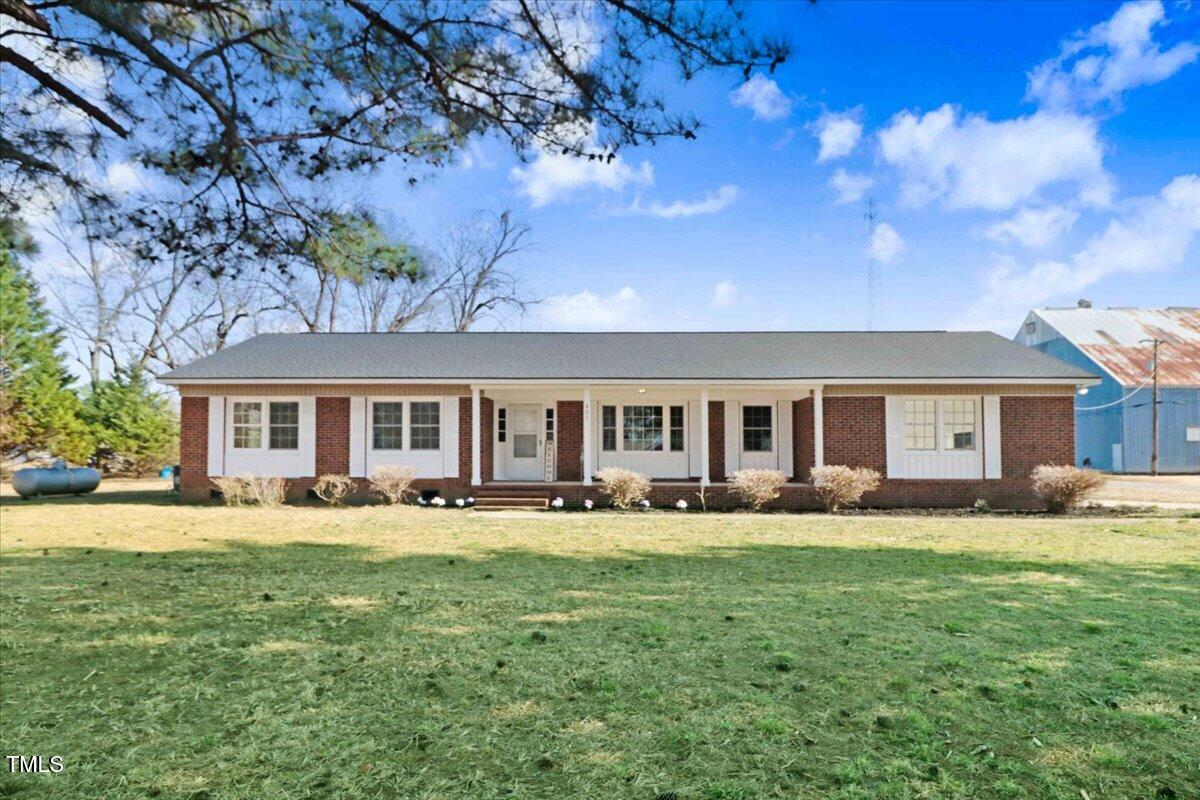 407 S Poplar Street Property Photo