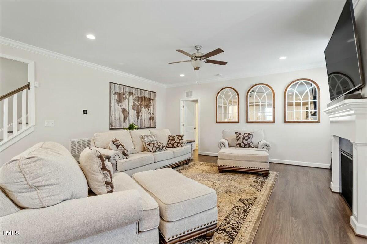 6217 Adcock Road Property Photo 16