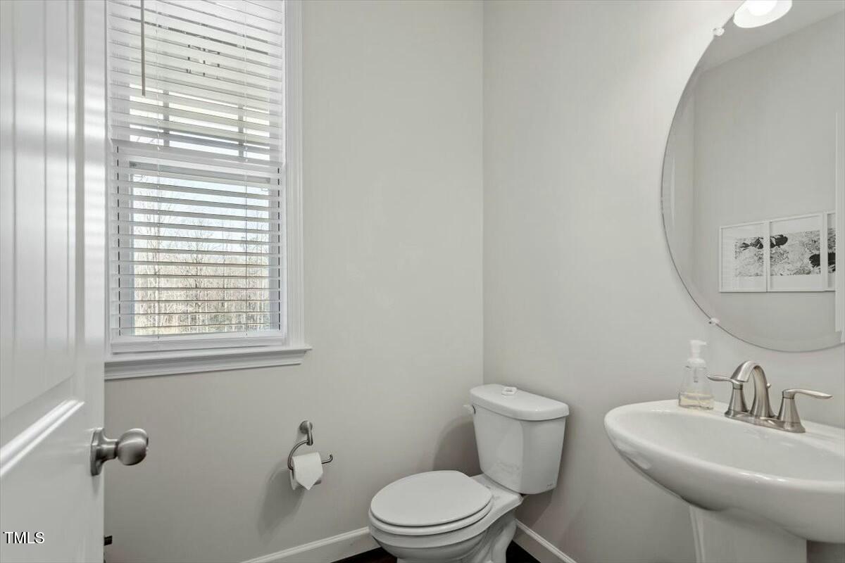 6217 Adcock Road Property Photo 21