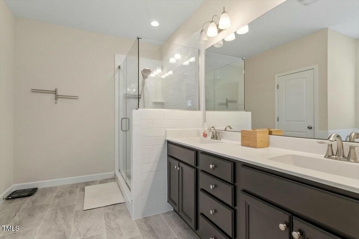 6217 Adcock Road Property Photo 29