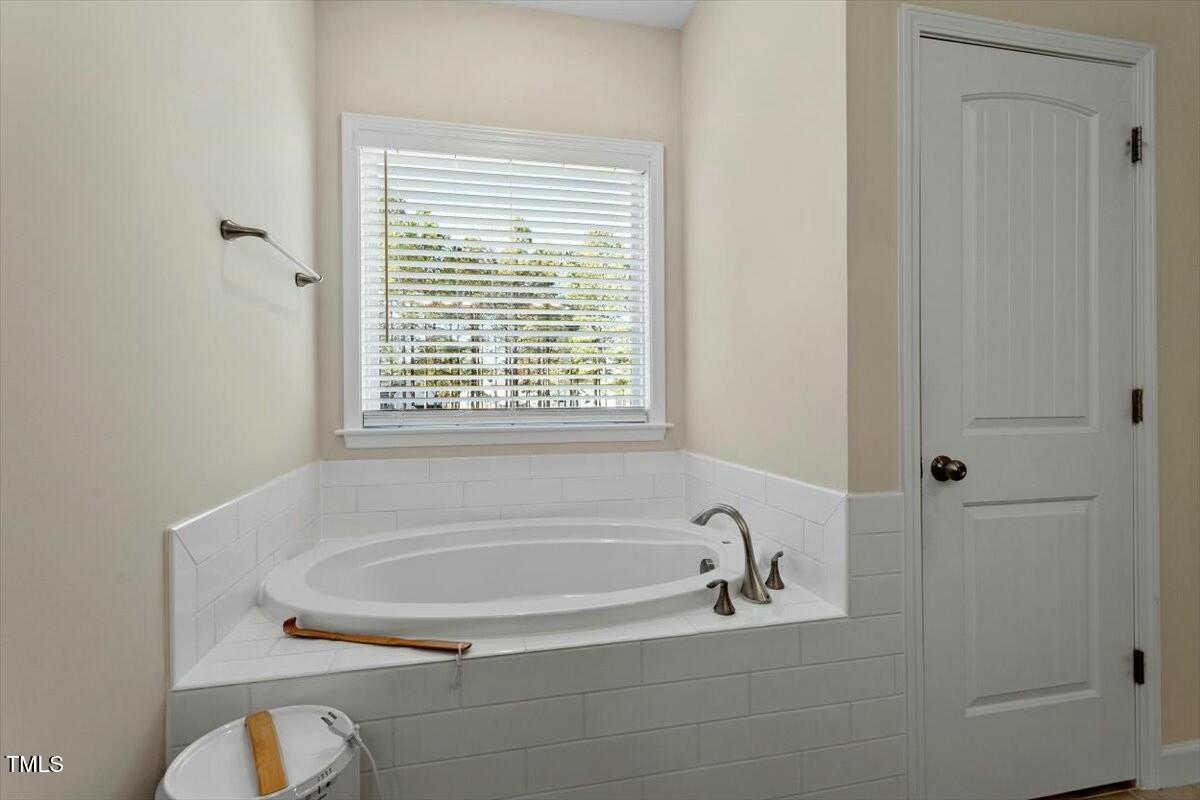 6217 Adcock Road Property Photo 31