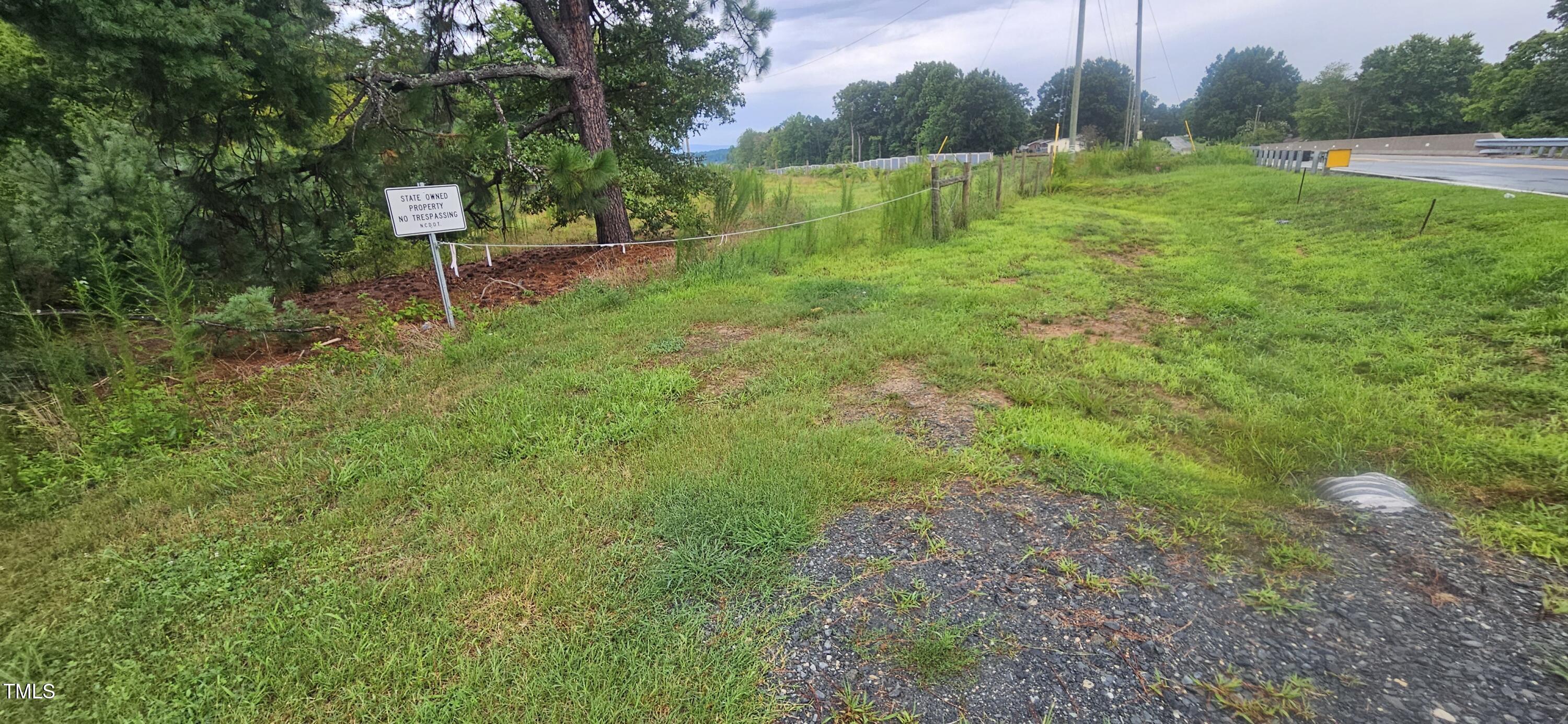 4944 Davis Road Property Photo 2