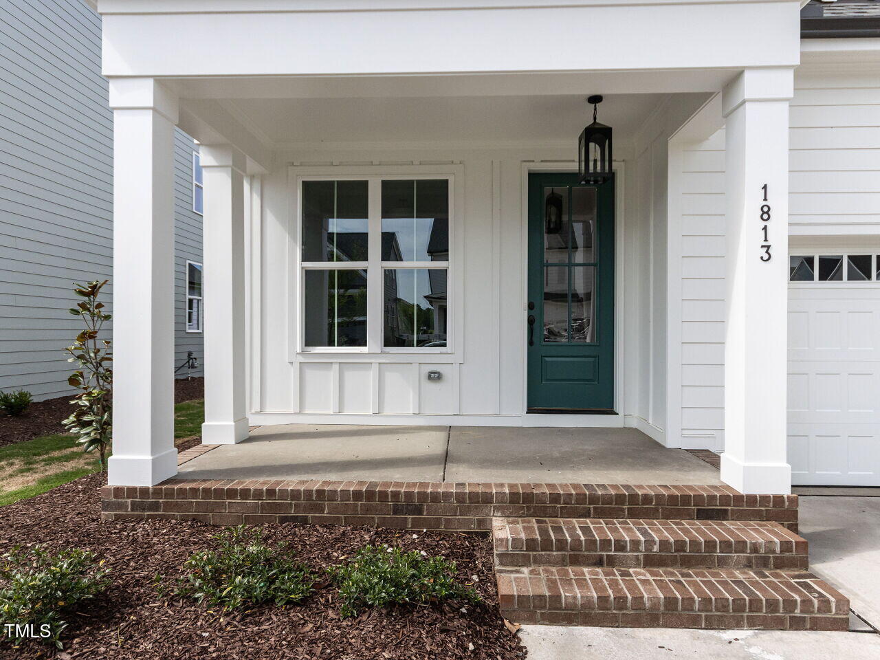 1813 Bright Lantern Way Property Photo 3