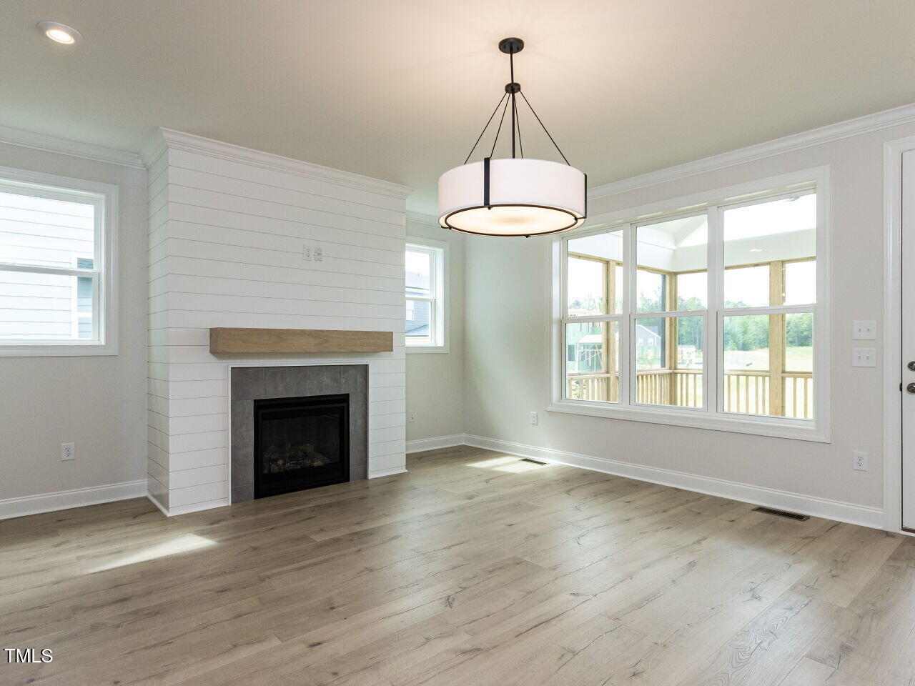1813 Bright Lantern Way Property Photo 13
