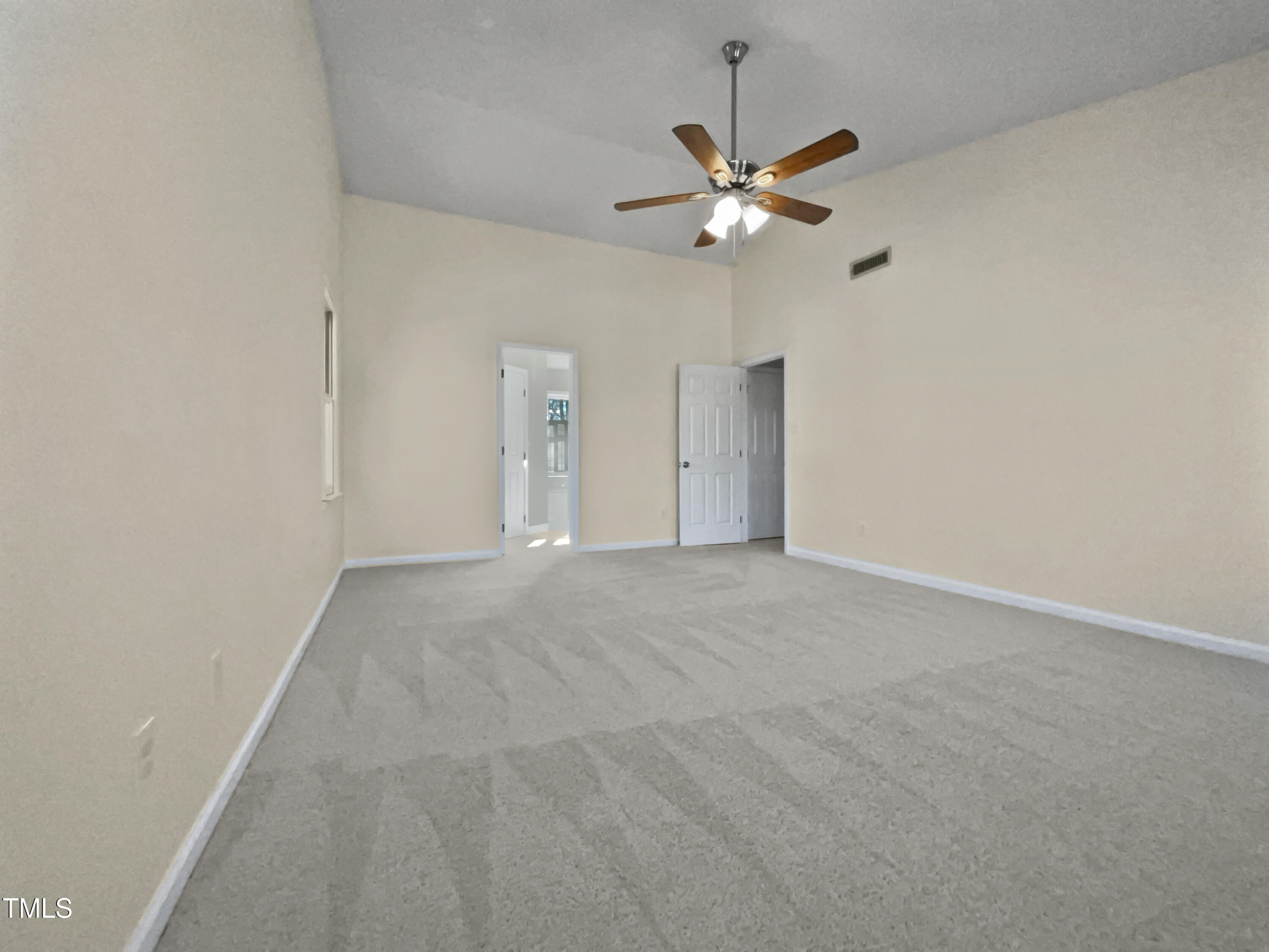 118 Trafalgar Lane Property Photo 9