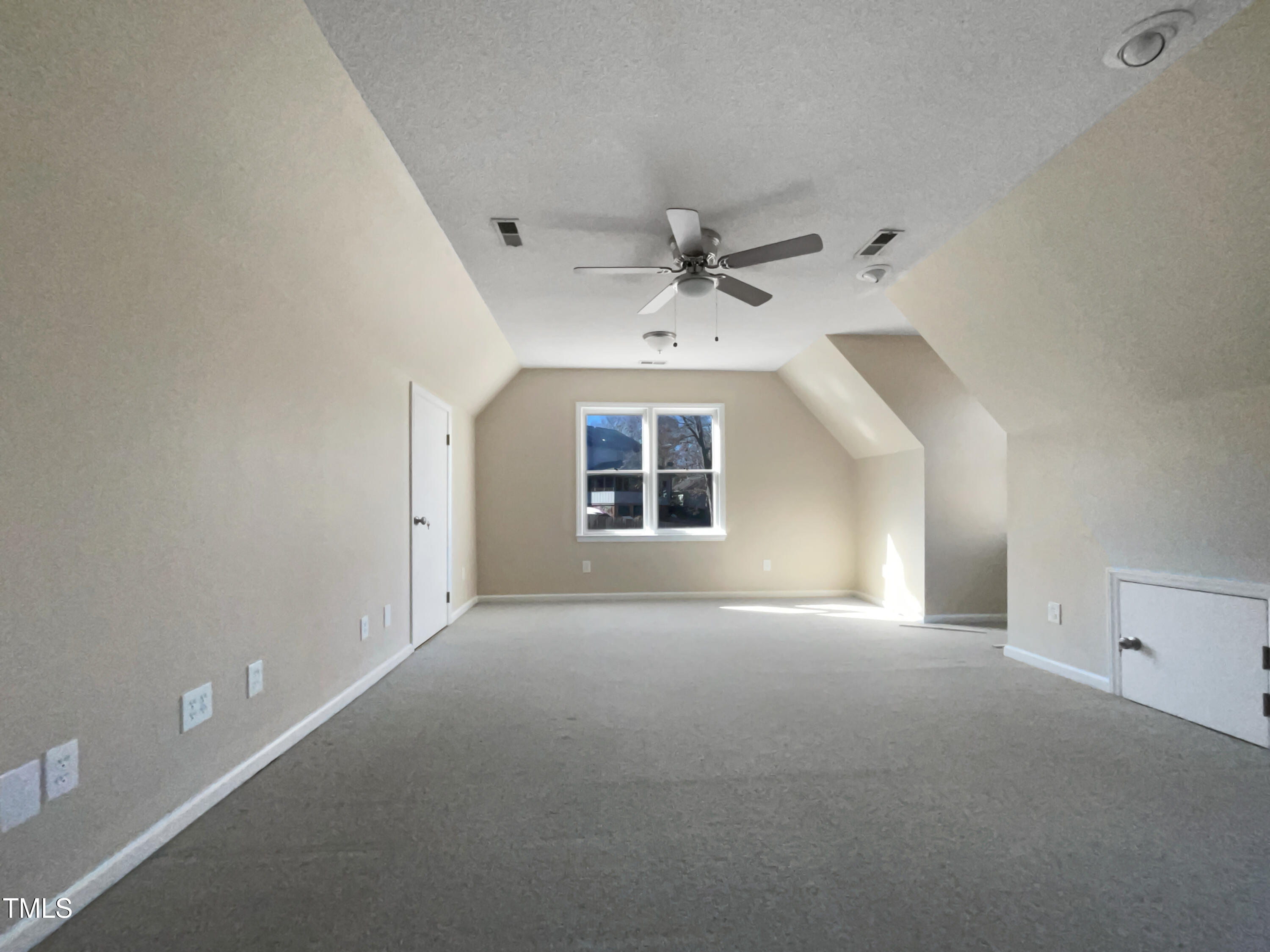 118 Trafalgar Lane Property Photo 16