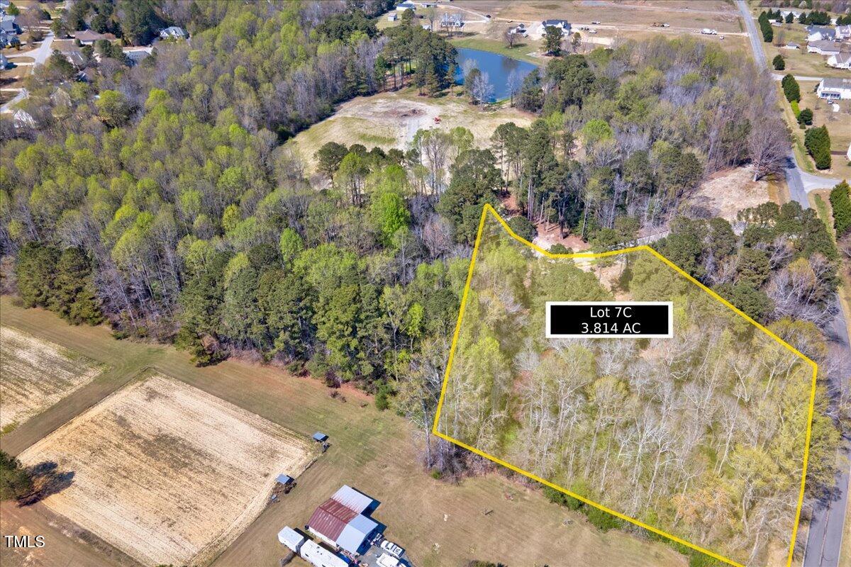 306 Lakewood Road Property Photo 2