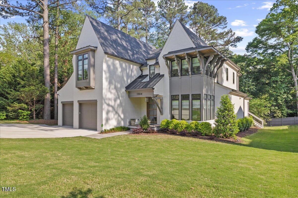 1304 Ivy Lane Property Photo