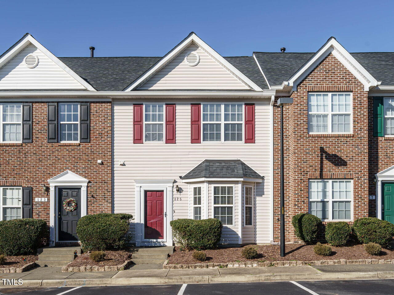 125 Watertree Lane Property Photo 1