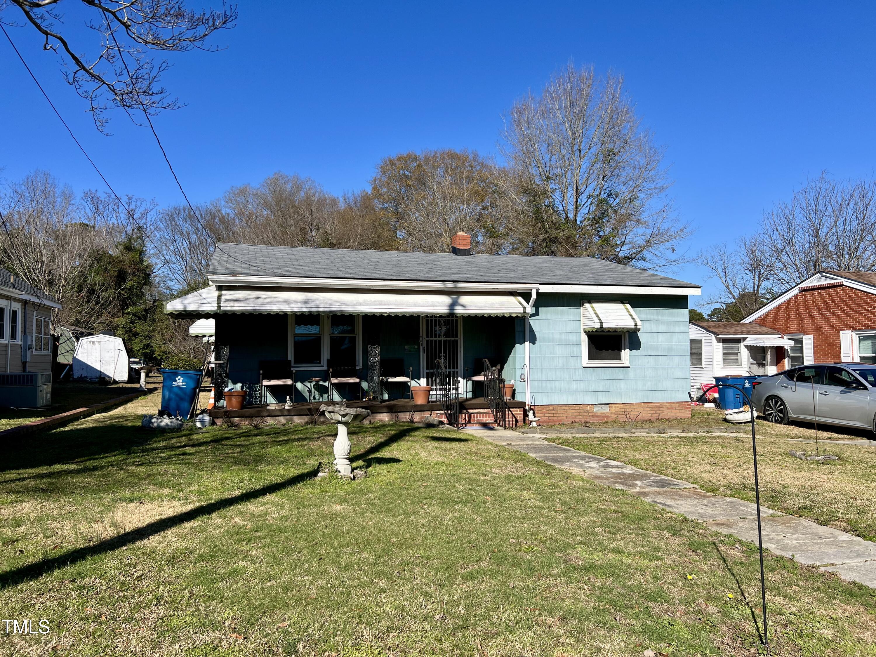 709 E Johnson Street Property Photo 3