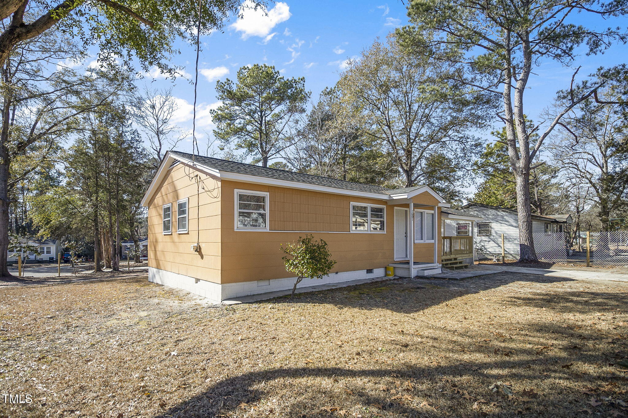 1601 Minurva Drive Property Photo 3