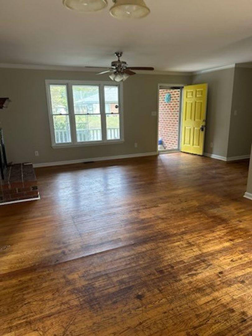 105 Starmount Road Property Photo 5