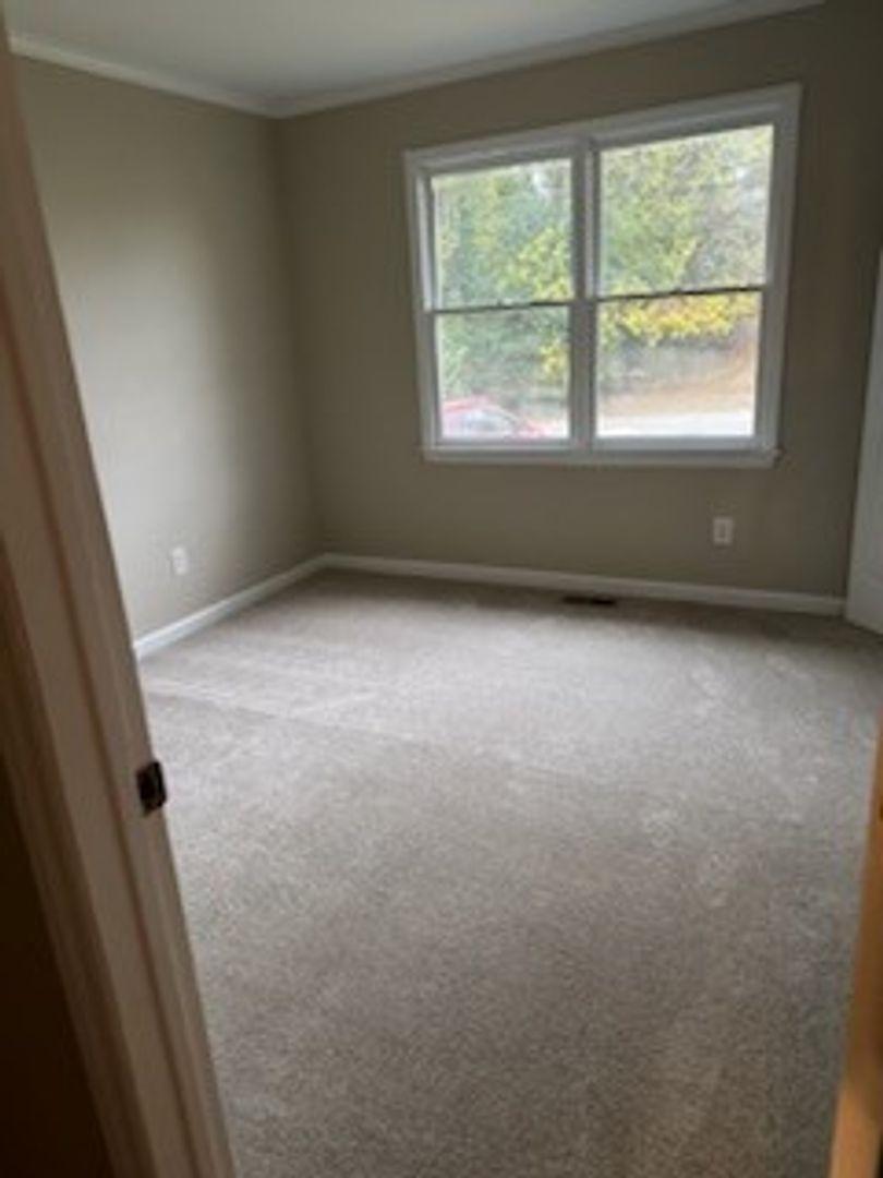 105 Starmount Road Property Photo 9