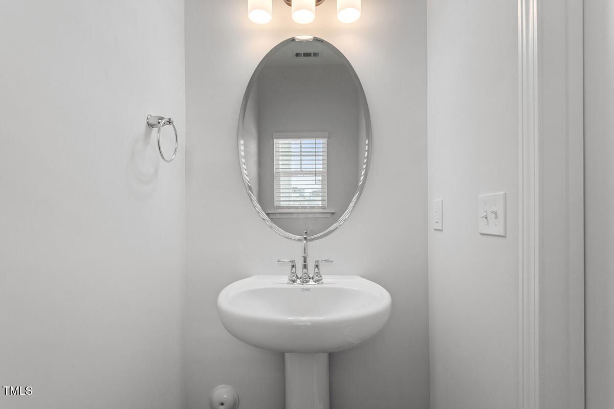 209 Meadowbark Bend # 20 Property Photo 5