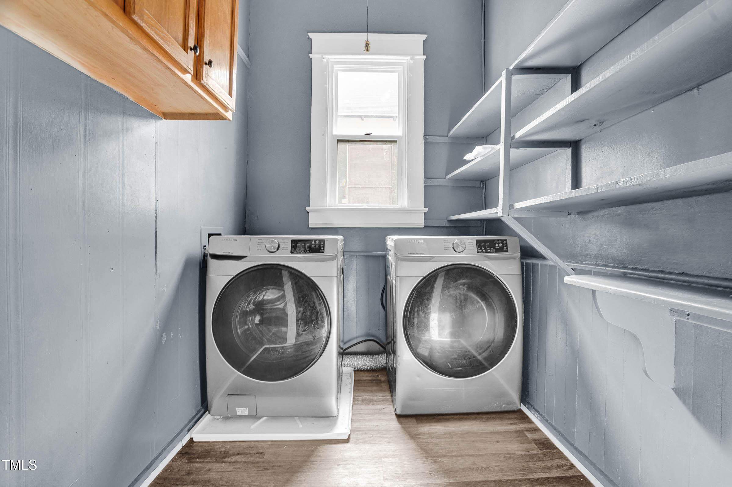 305 S Howell Street Property Photo 11